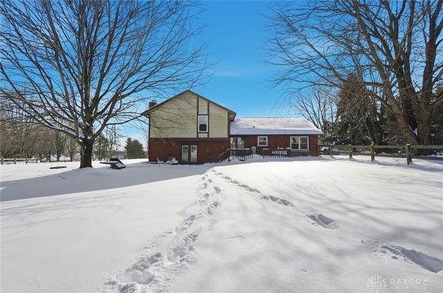 2752 Harlan Road, Waynesville, OH 45068