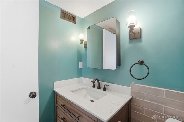 2752 Harlan Road, Waynesville, OH 45068