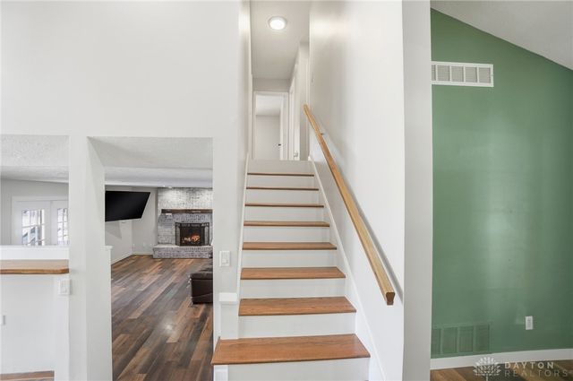 2752 Harlan Road, Waynesville, OH 45068