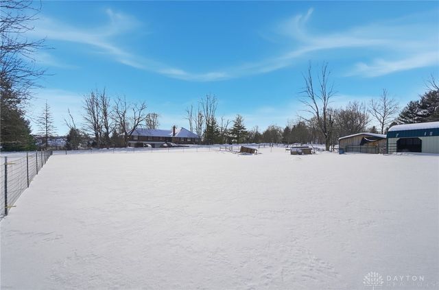 2752 Harlan Road, Waynesville, OH 45068