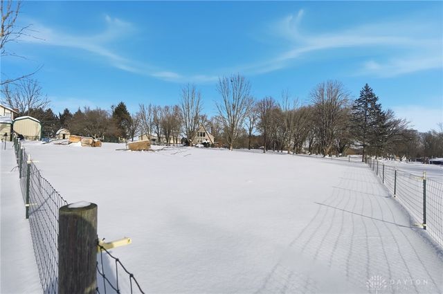 2752 Harlan Road, Waynesville, OH 45068