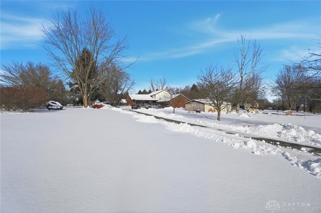 2752 Harlan Road, Waynesville, OH 45068