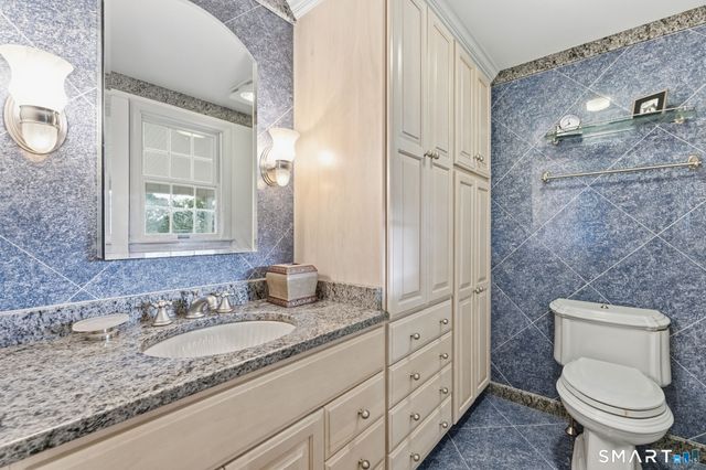 87 Phoenix Drive, Groton, CT 06340
