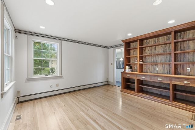 87 Phoenix Drive, Groton, CT 06340