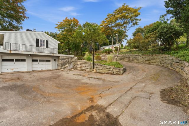 87 Phoenix Drive, Groton, CT 06340