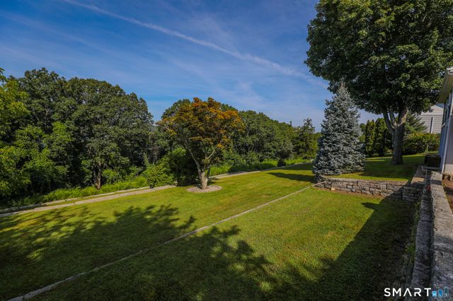 87 Phoenix Drive, Groton, CT 06340