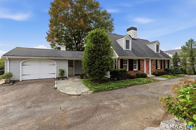 87 Phoenix Drive, Groton, CT 06340