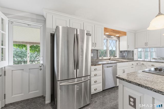 87 Phoenix Drive, Groton, CT 06340