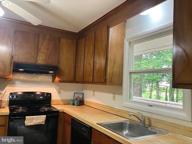102 STAVENGER, Williamsburg, VA 23188