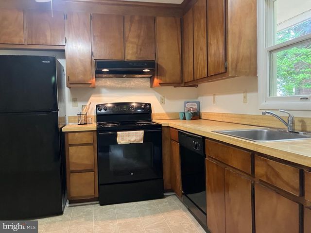 102 STAVENGER, Williamsburg, VA 23188