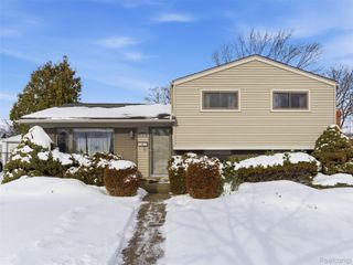 2743 Pall Mall Drive, Sterling Heights, MI 48310