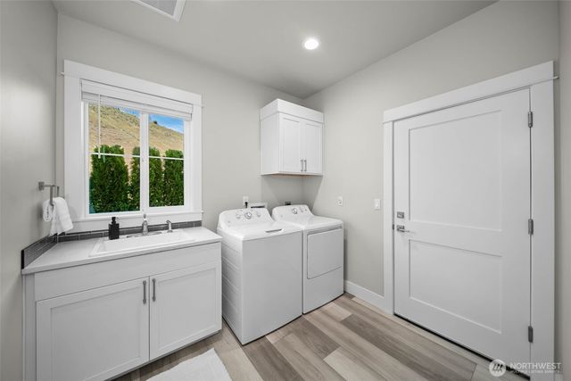 9464 Yakima Lane NW, Quincy, WA 98848