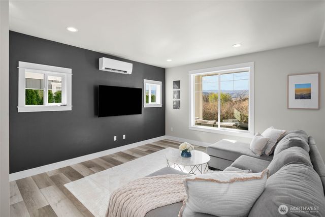 9464 Yakima Lane NW, Quincy, WA 98848