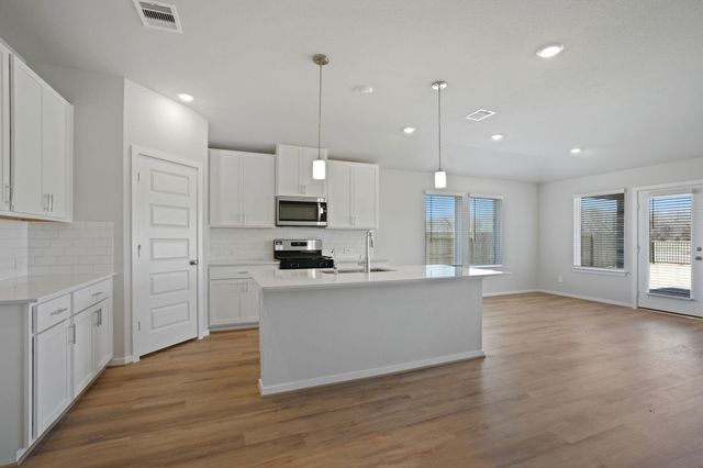 17768 Mill Manor Drive, Montgomery, TX 77316