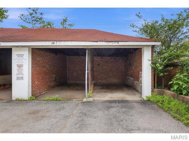7012 Forsyth Boulevard 3W, University City, MO 63105