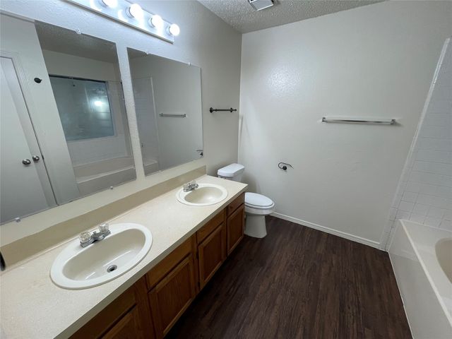 10404 Cork Oak Circle, Dallas, TX 75227