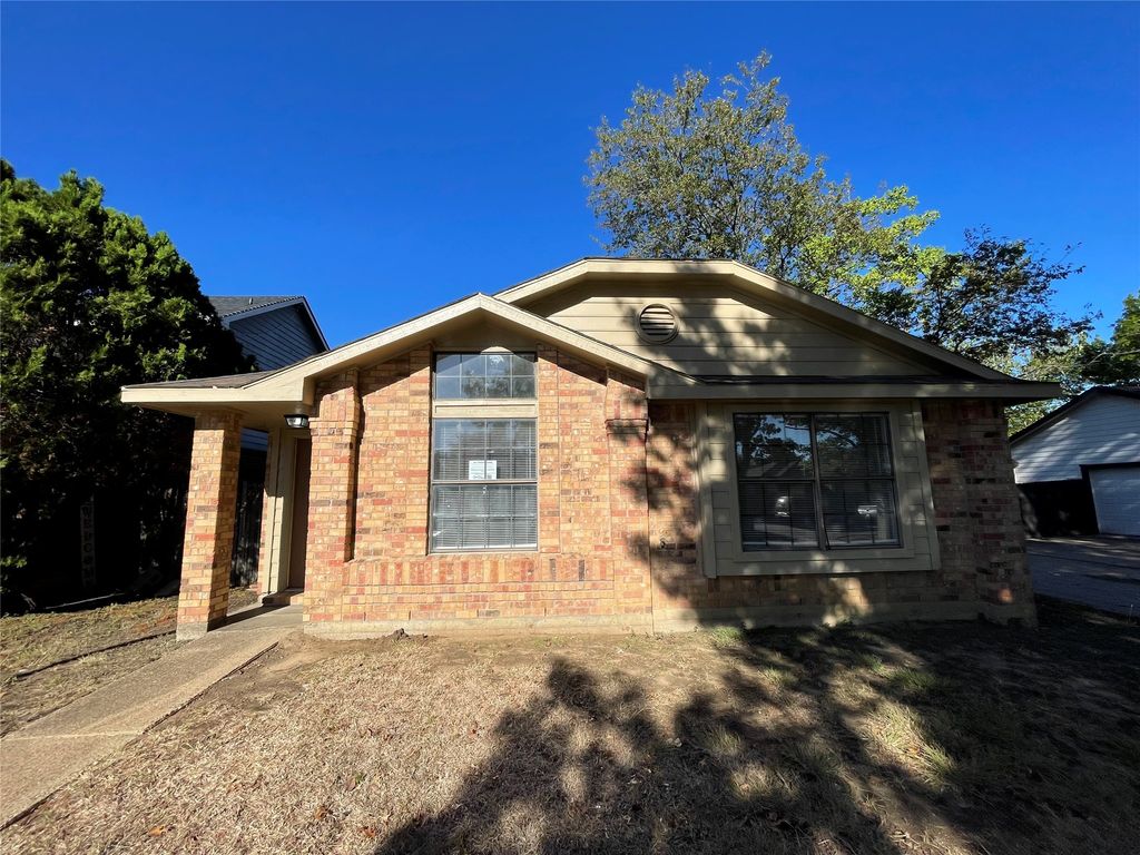 10404 Cork Oak Circle, Dallas, TX 75227