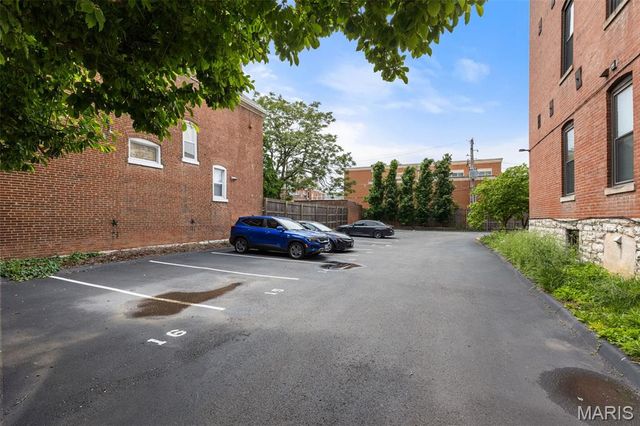 4256 Maryland 3E, St Louis, MO 63108