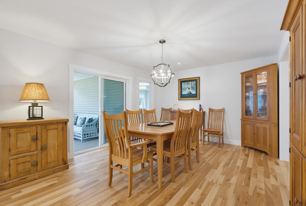 Image 11 of property listing at 24 Sage Drive # 13, Hampton, NH 03842