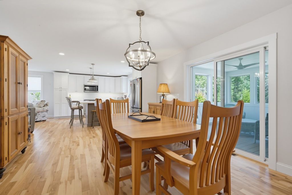 Image 12 of property listing at 24 Sage Drive # 13, Hampton, NH 03842