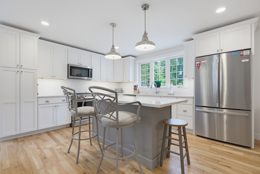 Image 6 of property listing at 24 Sage Drive # 13, Hampton, NH 03842