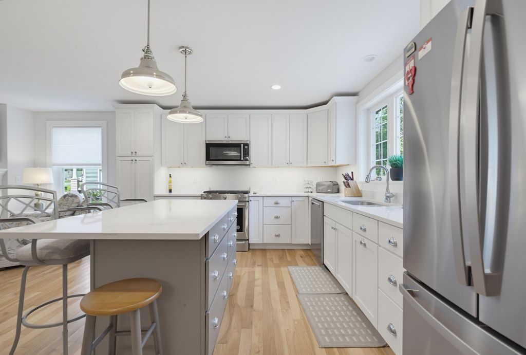 Image 7 of property listing at 24 Sage Drive # 13, Hampton, NH 03842
