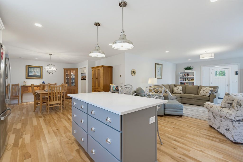 Image 10 of property listing at 24 Sage Drive # 13, Hampton, NH 03842
