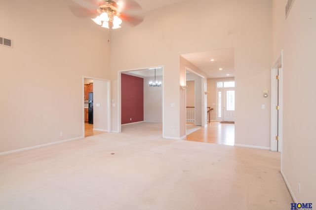 9214 Pioneer Court, Lincoln, NE 68520