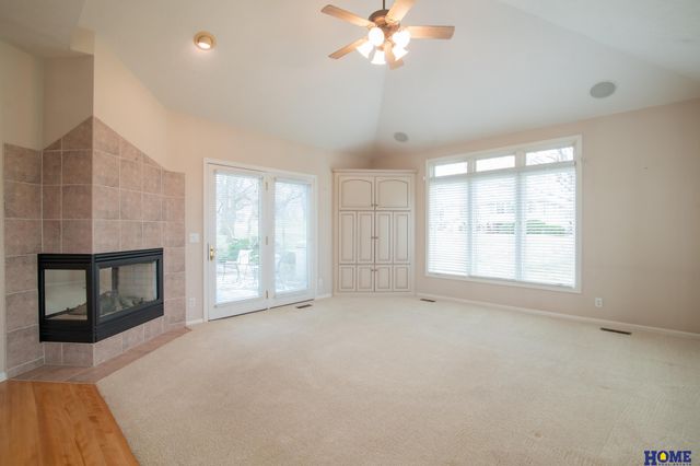 9214 Pioneer Court, Lincoln, NE 68520