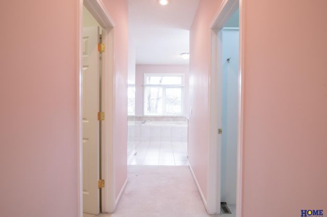 9214 Pioneer Court, Lincoln, NE 68520