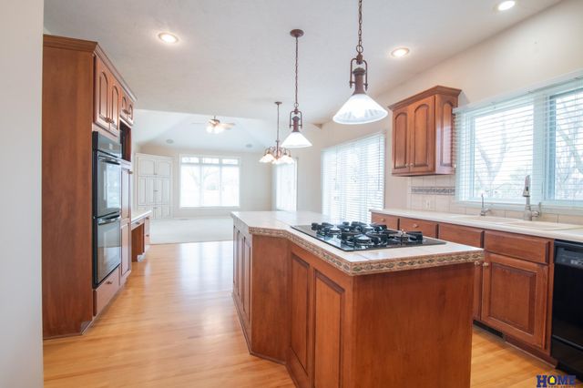 9214 Pioneer Court, Lincoln, NE 68520