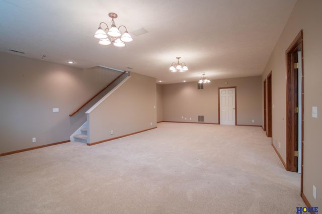 9214 Pioneer Court, Lincoln, NE 68520