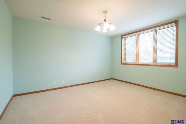 9214 Pioneer Court, Lincoln, NE 68520