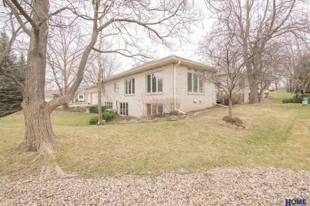 9214 Pioneer Court, Lincoln, NE 68520