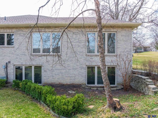 9214 Pioneer Court, Lincoln, NE 68520