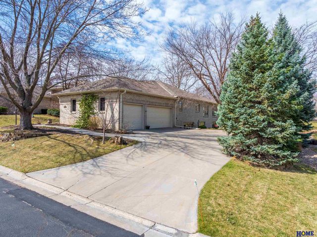9214 Pioneer Court, Lincoln, NE 68520
