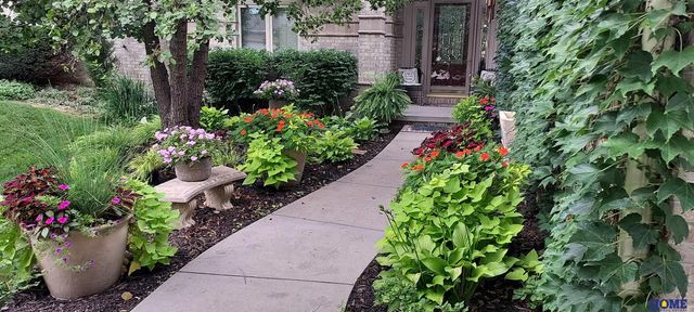 9214 Pioneer Court, Lincoln, NE 68520