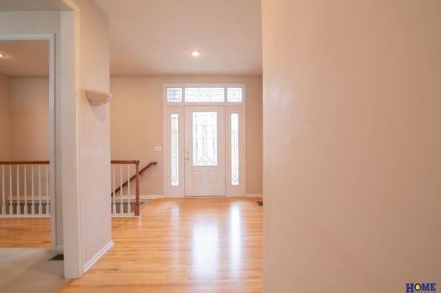 9214 Pioneer Court, Lincoln, NE 68520