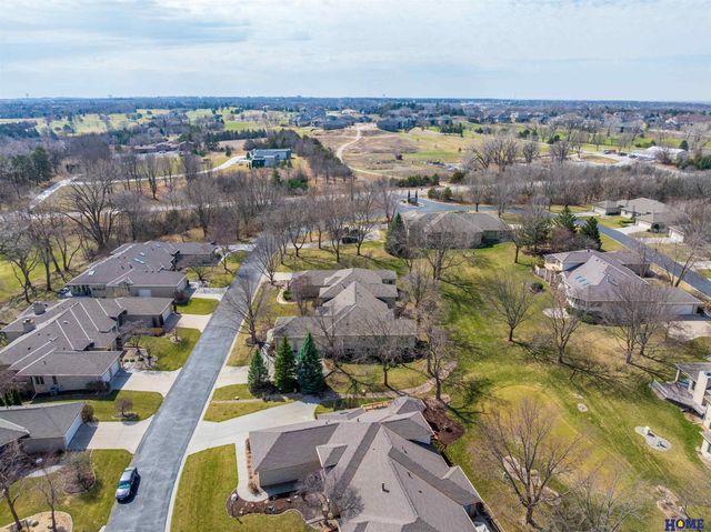 9214 Pioneer Court, Lincoln, NE 68520