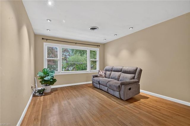 652 Aragona BLVD, Virginia Beach, VA 23462