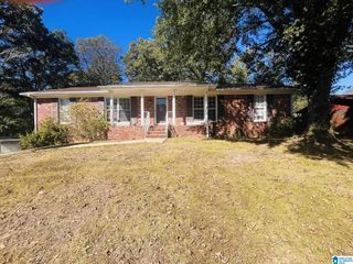 6 37TH AVENUE NE, Center Point, AL 35215