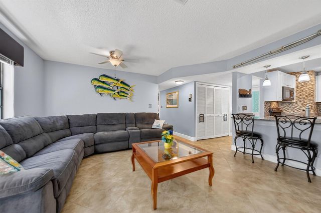 4083 SE Centerboard Lane 3-a, Stuart, FL 34997