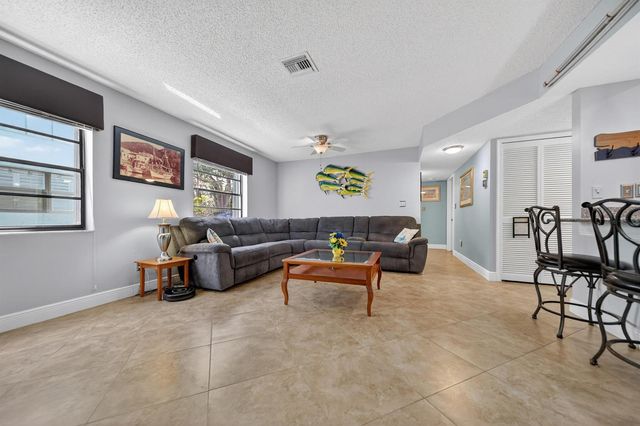 4083 SE Centerboard Lane 3-a, Stuart, FL 34997