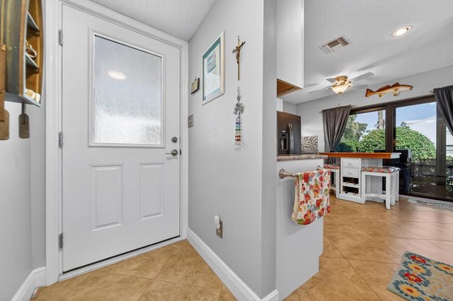 4083 SE Centerboard Lane 3-a, Stuart, FL 34997