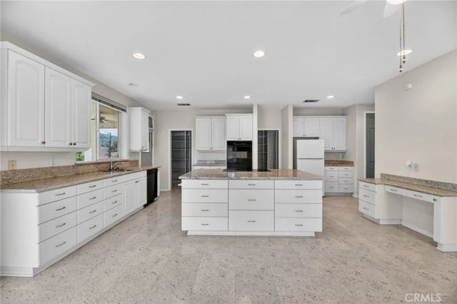 29886 Bahia Drive, Canyon Lake, CA 92587