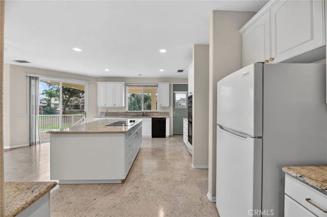 29886 Bahia Drive, Canyon Lake, CA 92587