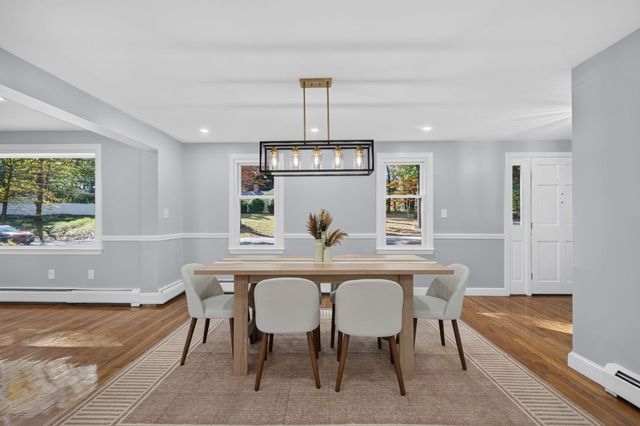 7 Hillcrest Dr, Chelmsford, MA 01824