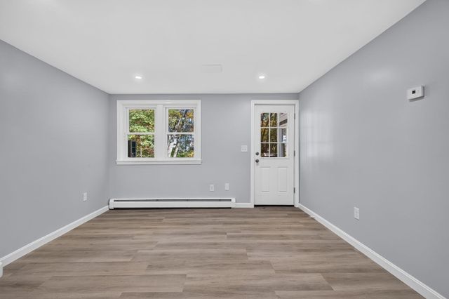 7 Hillcrest Dr, Chelmsford, MA 01824