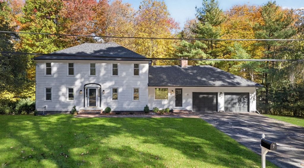 7 Hillcrest Dr, Chelmsford, MA 01824