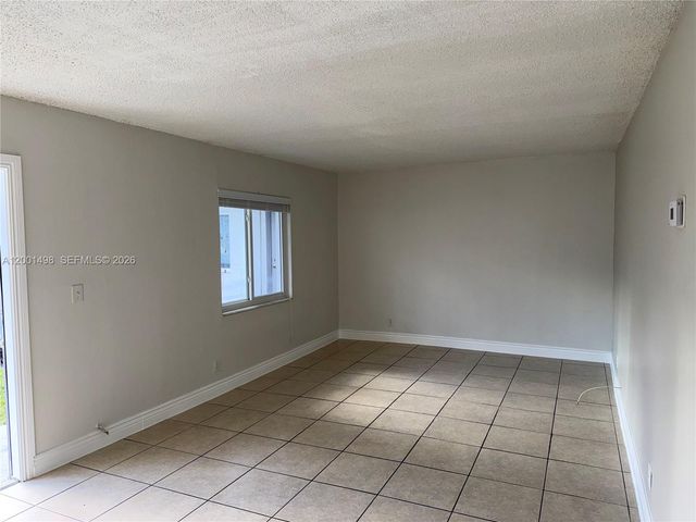 711 NE 2nd Ave 102, Fort Lauderdale, FL 33304